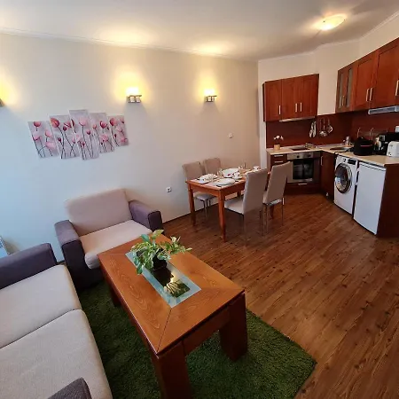 Vibes - Flora Boutique Apartment