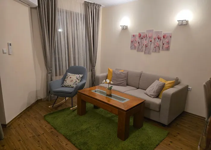 Apartment Boutique - Flora Boutique